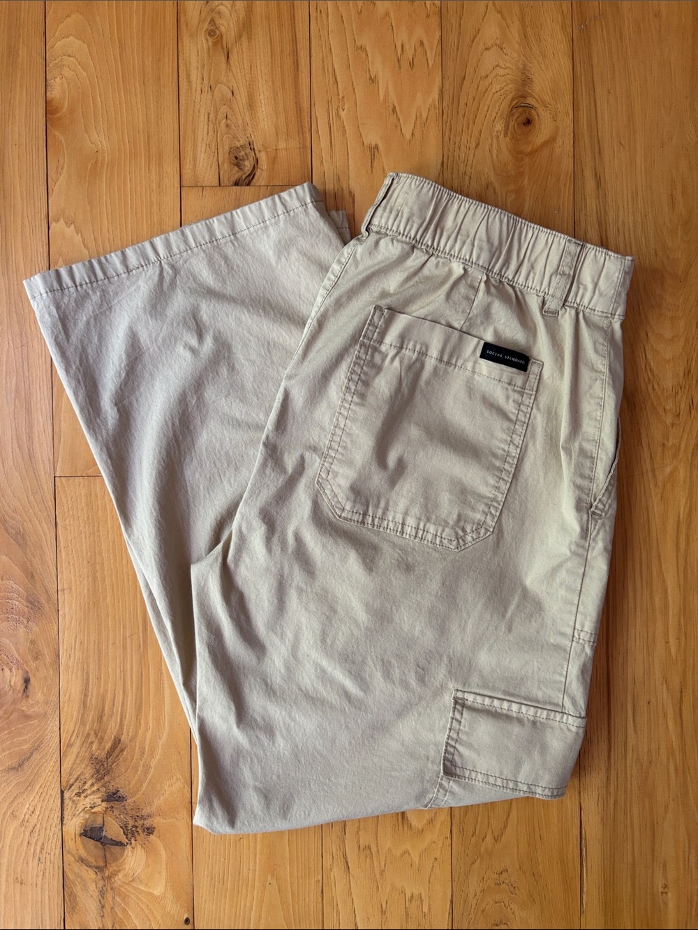 Social Standard Sanctuary Portside Cargo Crop Utility Pants Khaki Tan Womens L